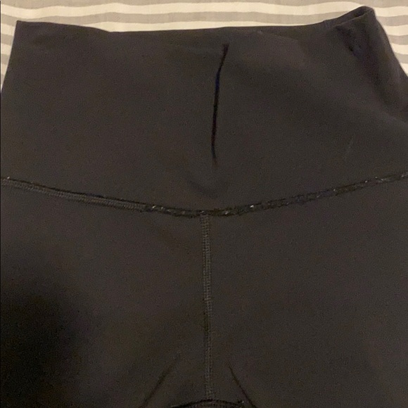 Lululemon Meta Mesh 7/8 - Picture 6 of 6